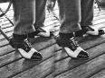 ave-bonar-3d-photography-steve-james-shoes-at-tom-pittman-party-2009