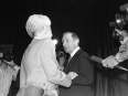 ave-bonar-photo_clayton-williams-refuses-to-shake-anns-hand